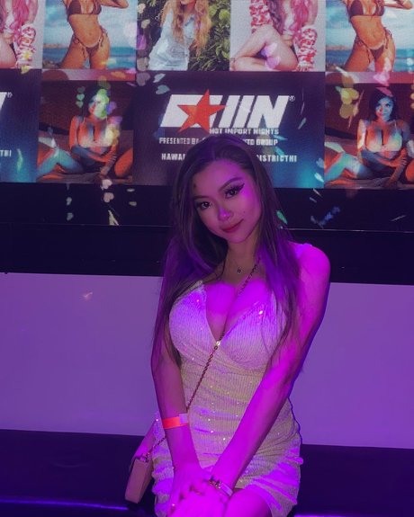 Vicki Li 独占女優 ギャラリー