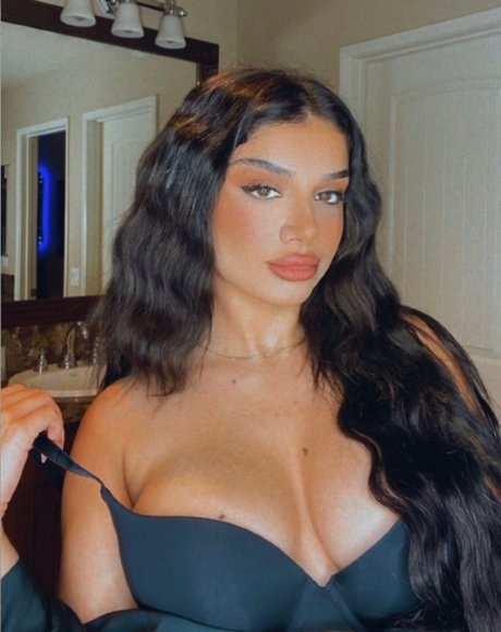 Alishba アダルト女優 ギャラリー