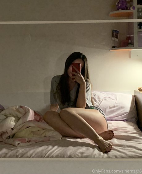 Sinem Ozgur HDモデル 写真