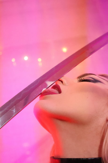 ニューハーフ巨乳OnlyFans アートヌード アーカイブ