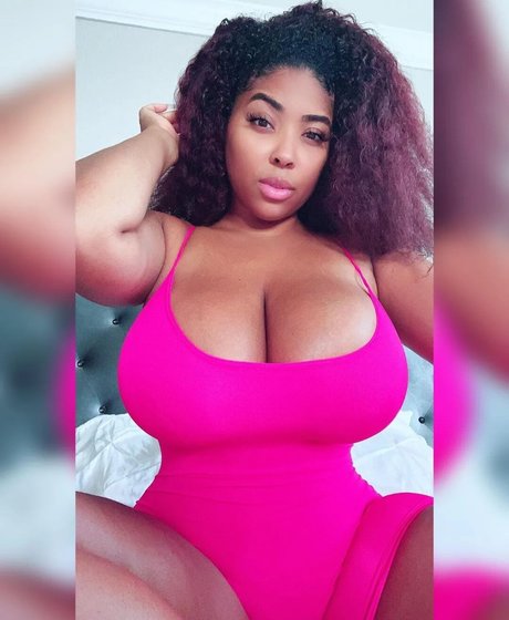 ブルネットのPOV OnlyFans ホットxxx 写真