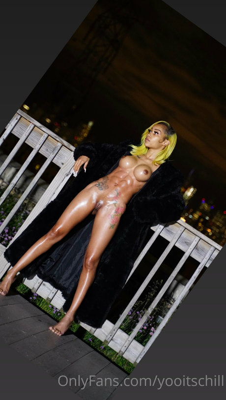 YooItsChill ポルノスター セクシー ギャラリー