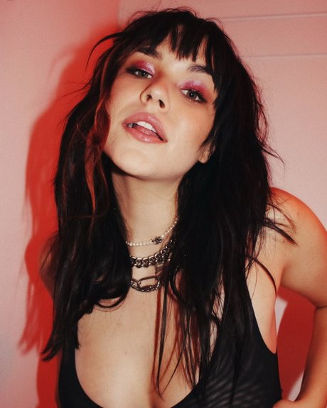 アジア人のタトゥー OnlyFans ヌード アーカイブ