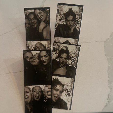 潮吹きマンコOnlyFans 無料セクシー 写真