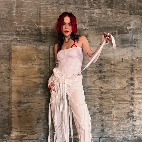 Taylor Upsahl_ 高品質スター アーカイブ