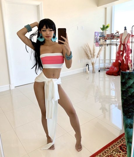 Alyssa Silos トップスター 写真