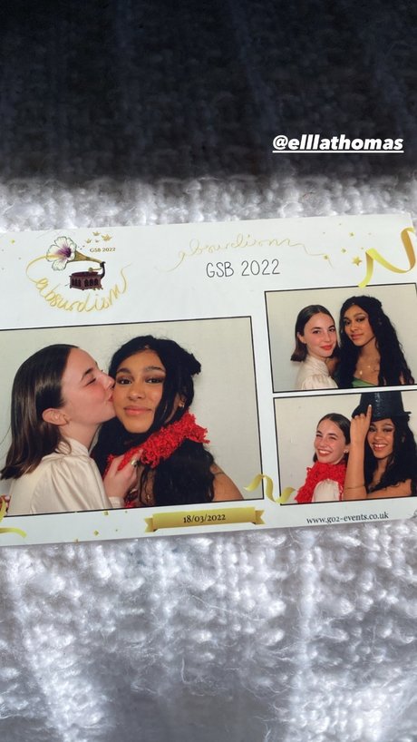 ぽっちゃりブロンドOnlyFans ホットセクシー 写真