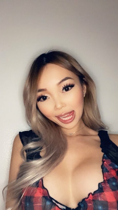 V boo ポルノスター 画像