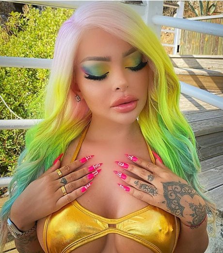 Katja Krasavice トップモデル 写真