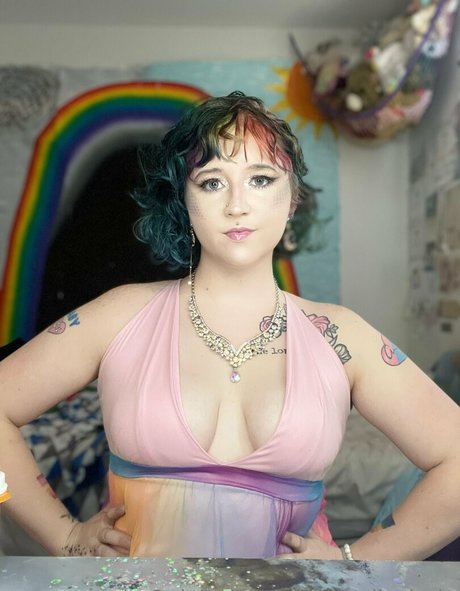 Catholic virgin ヌードモデル 写真