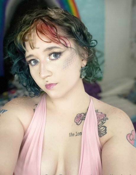 Catholic virgin トップモデル 写真