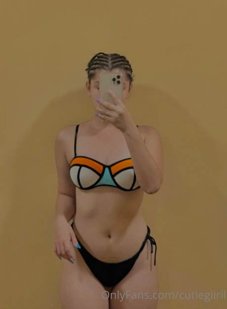 本物の熟女OnlyFans セクシーヌード 画像