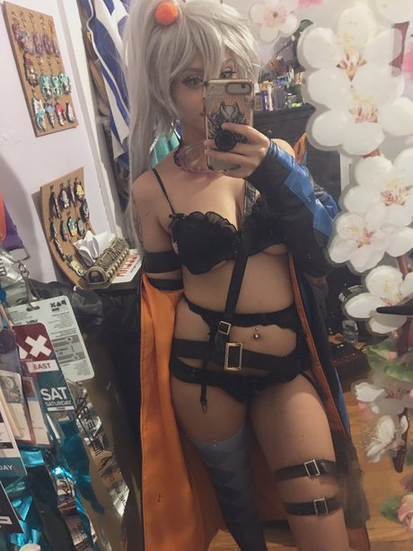 Plushiecos セックス女優 写真