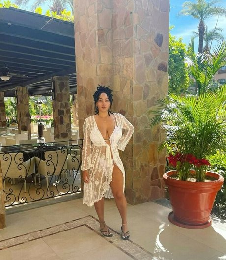 God Beth 美しいモデル 写真