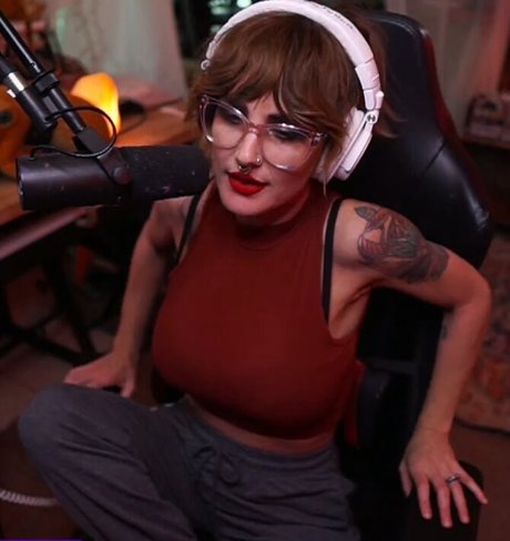 姉妹OnlyFans 美しい裸 画像