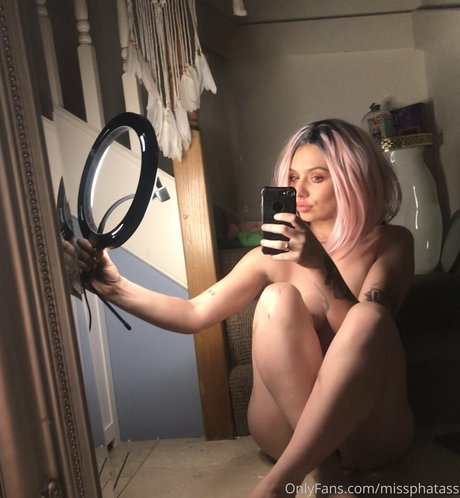 リップスオンリーファンズ 美しいヌード 写真