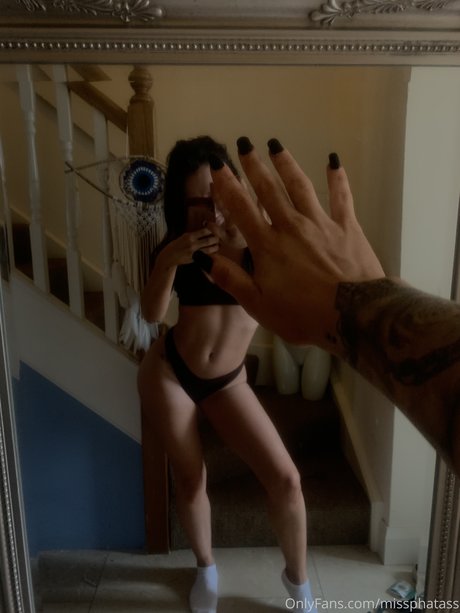 裸のトゥインクOnlyFans パーフェクト 画像