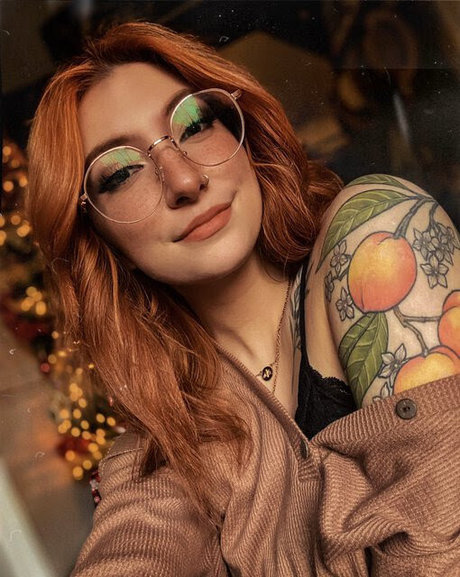 Spookyfoxx 高品質女優 写真