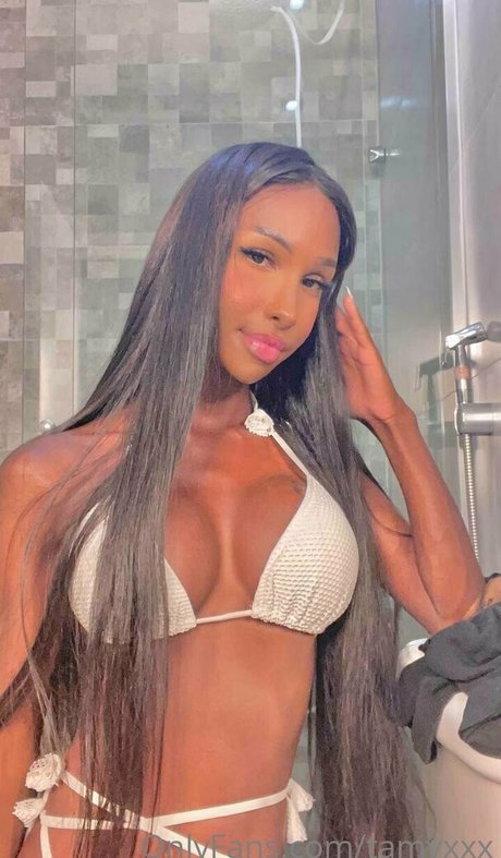 エボニートランスオンリーファンズ ポルノグラフィック 写真