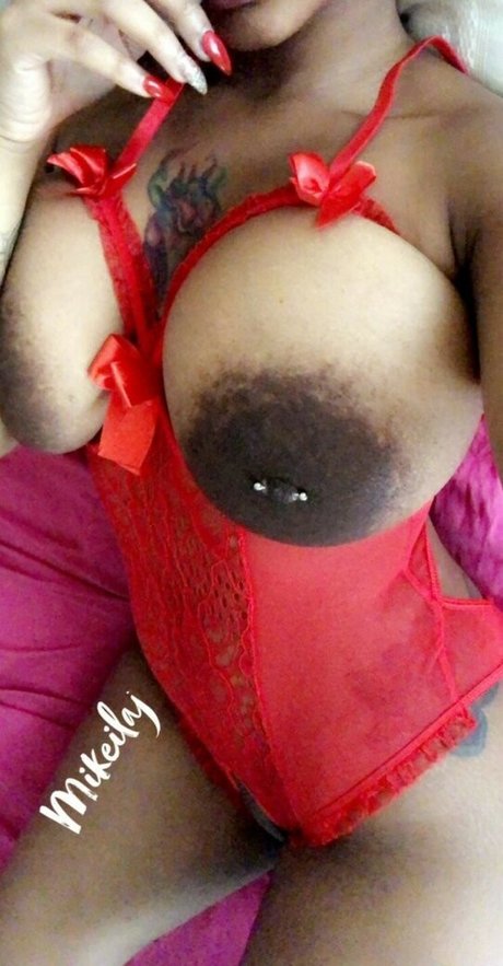 裸のトゥインクOnlyFans セクシー裸 写真