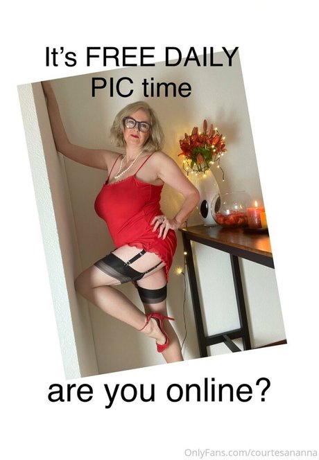 シシーオンリーファンズ ポルノグラフィック 画像