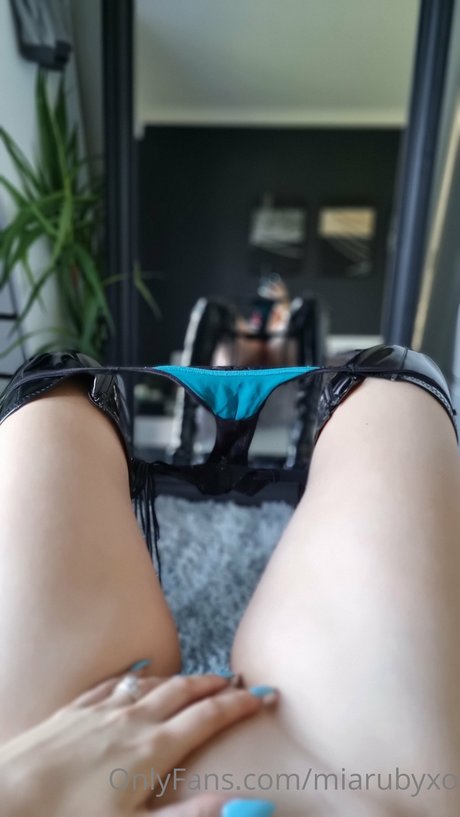 miarubyxo ホットなモデル 写真