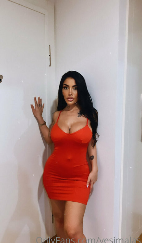 yesimalas セクシーなポルノスター 写真