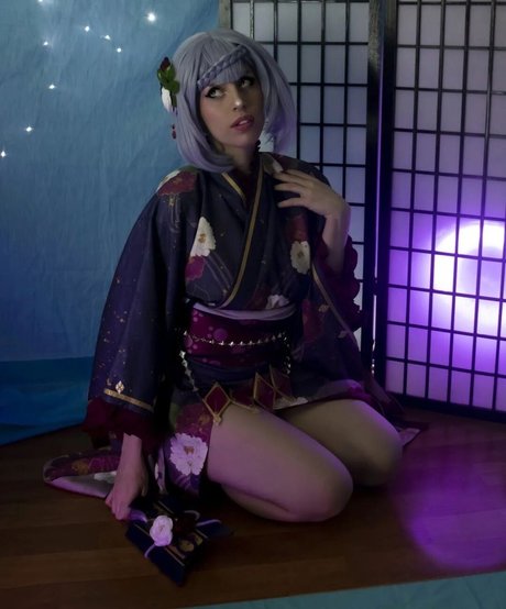 Lauramunay ポルノスター アート アーカイブ