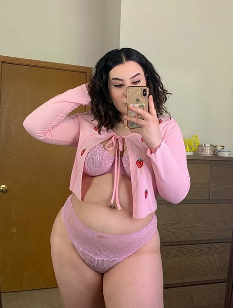 Katia Celestia ポルノモデル 写真