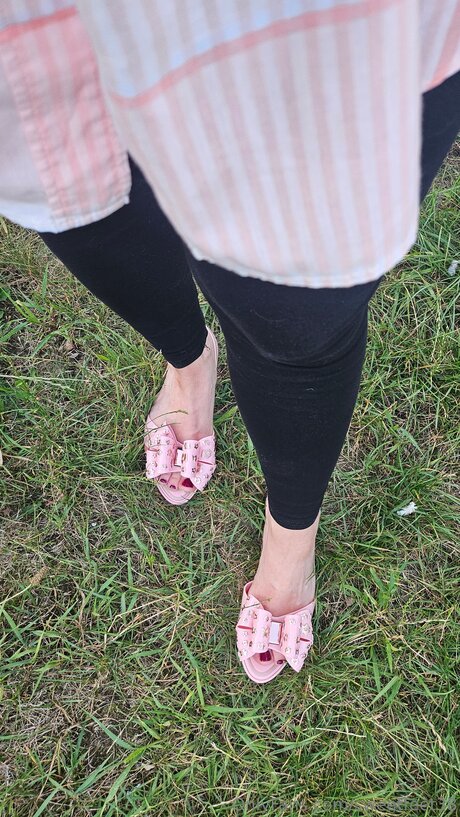 Sweetfeet38 ポルノスター HD 画像