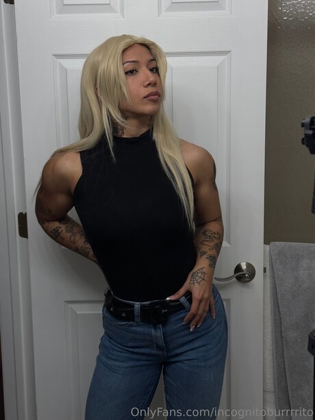 ブルネットの看護師OnlyFans ホットセックス 写真