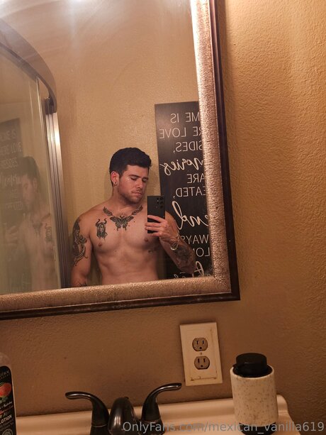 小さいチンポOnlyFans セクシーヌード ギャラリー