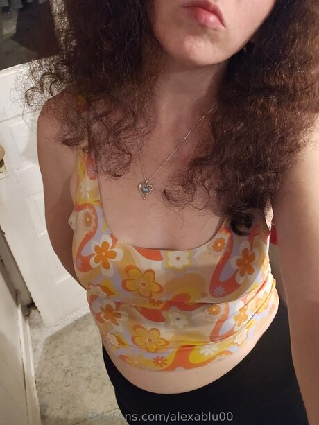 Alexablu00 エロティックなポルノスター 写真