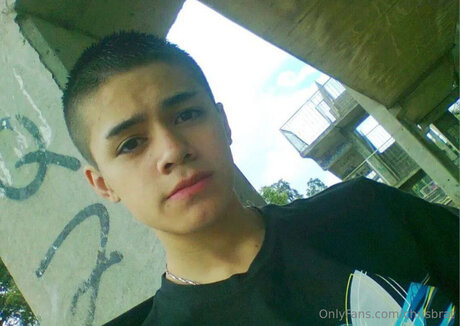 Chrisbrat セックス女優 写真