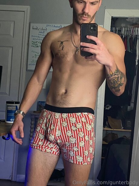 姉妹のOnlyFans 美しい裸 画像