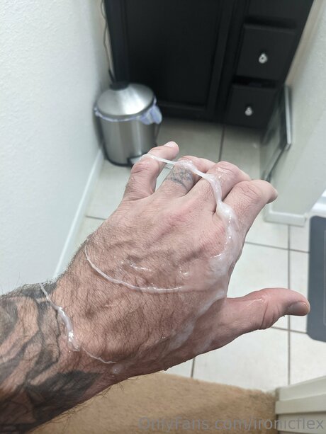 Ironicflex ポルノスター ベスト 写真