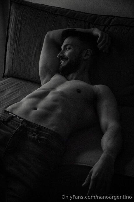 Nanoargentino アダルトスター アーカイブ