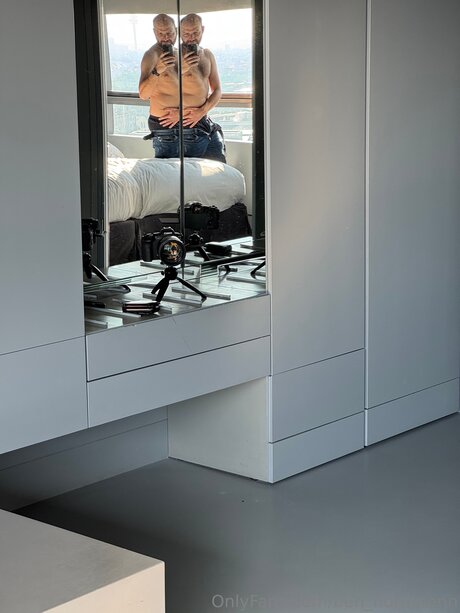 Ben Nordmann アート女優 画像