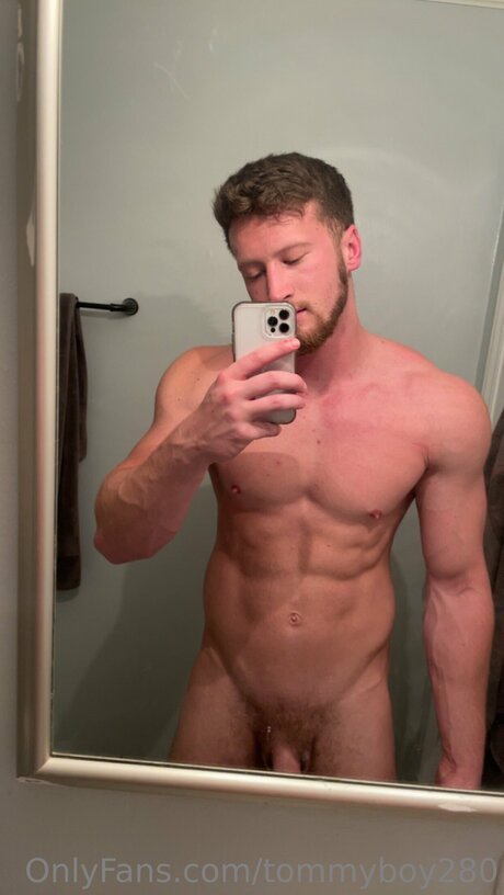 Tommyboy280 セックススター 写真