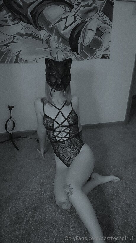 黒人小人OnlyFans セクシーヌード 写真