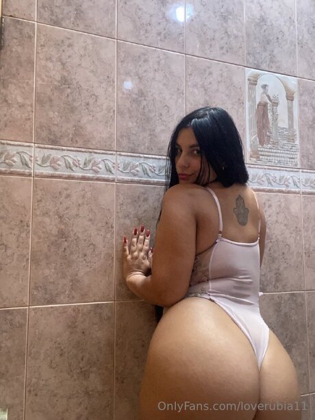 Loverubia11 ポルノスター 素敵 写真