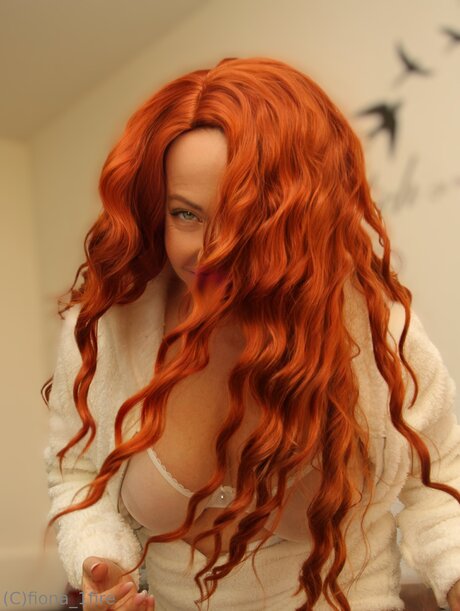 Fiona 1fire エロティックなスター 写真