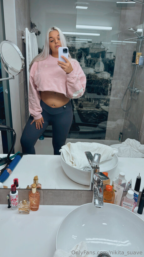 Nikita Suave かわいいスター 画像