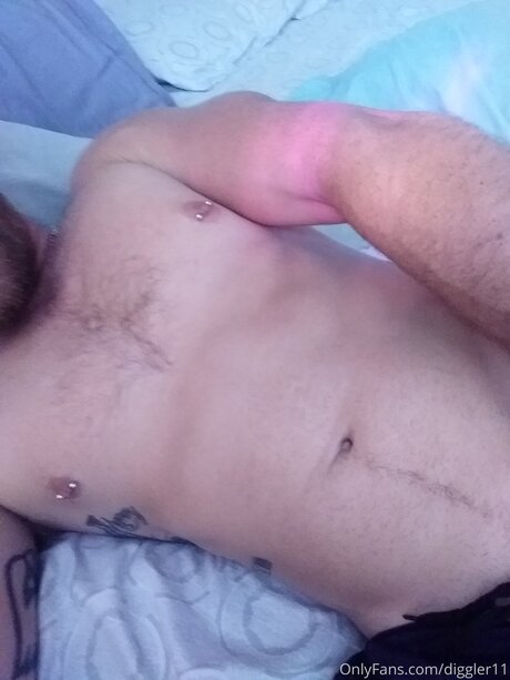 Diggler223 アダルトモデル ギャラリー