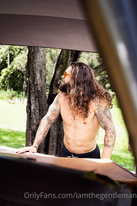 Iamthegentleman ポルノスター ヌード 写真