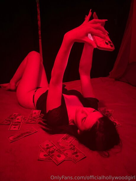 Officialhollywoodgirl ポルノスター ヌード 写真
