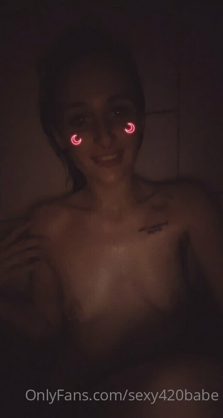 Sexy420babe XXXモデル 写真