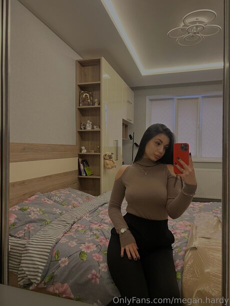 Babymegaan ヌードモデル 写真