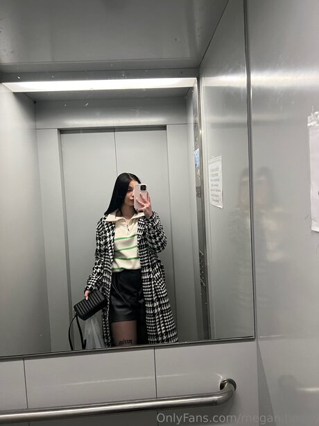 Babymegaan ヌード女優 画像