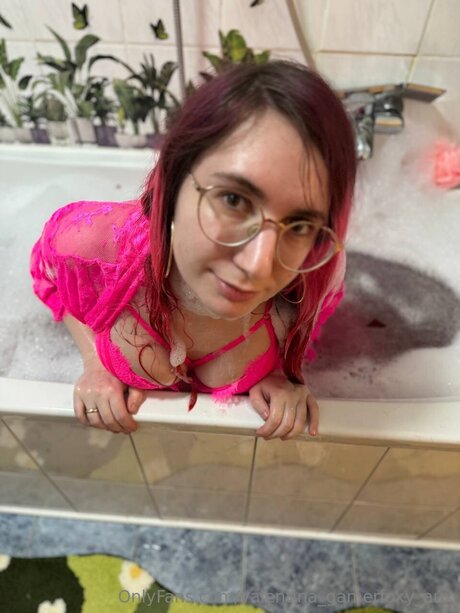 おばあちゃんの巨乳OnlyFans ホット ギャラリー